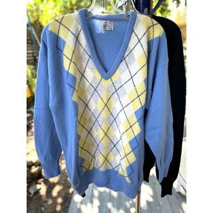 VTG Clan Royal Edinburgh Wool Blue Yellow Grey Argyle VNeck LS Sweater SZ EU 46